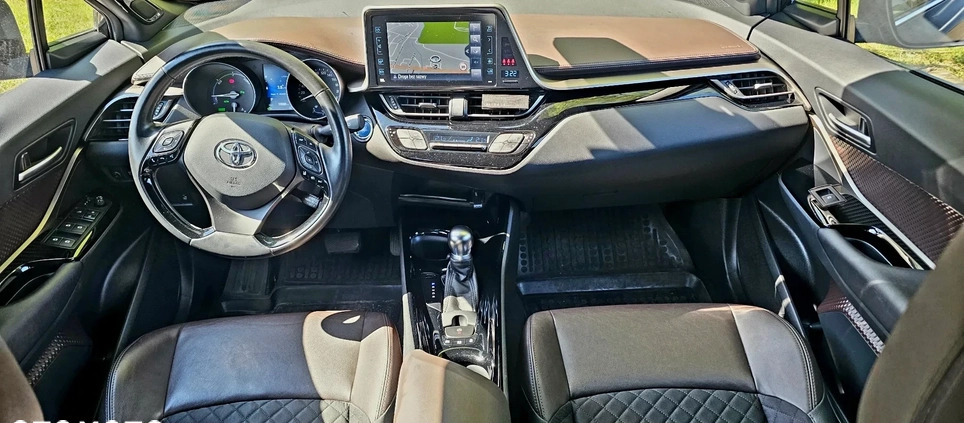 Toyota C-HR cena 99000 przebieg: 59600, rok produkcji 2018 z Szczecin małe 106